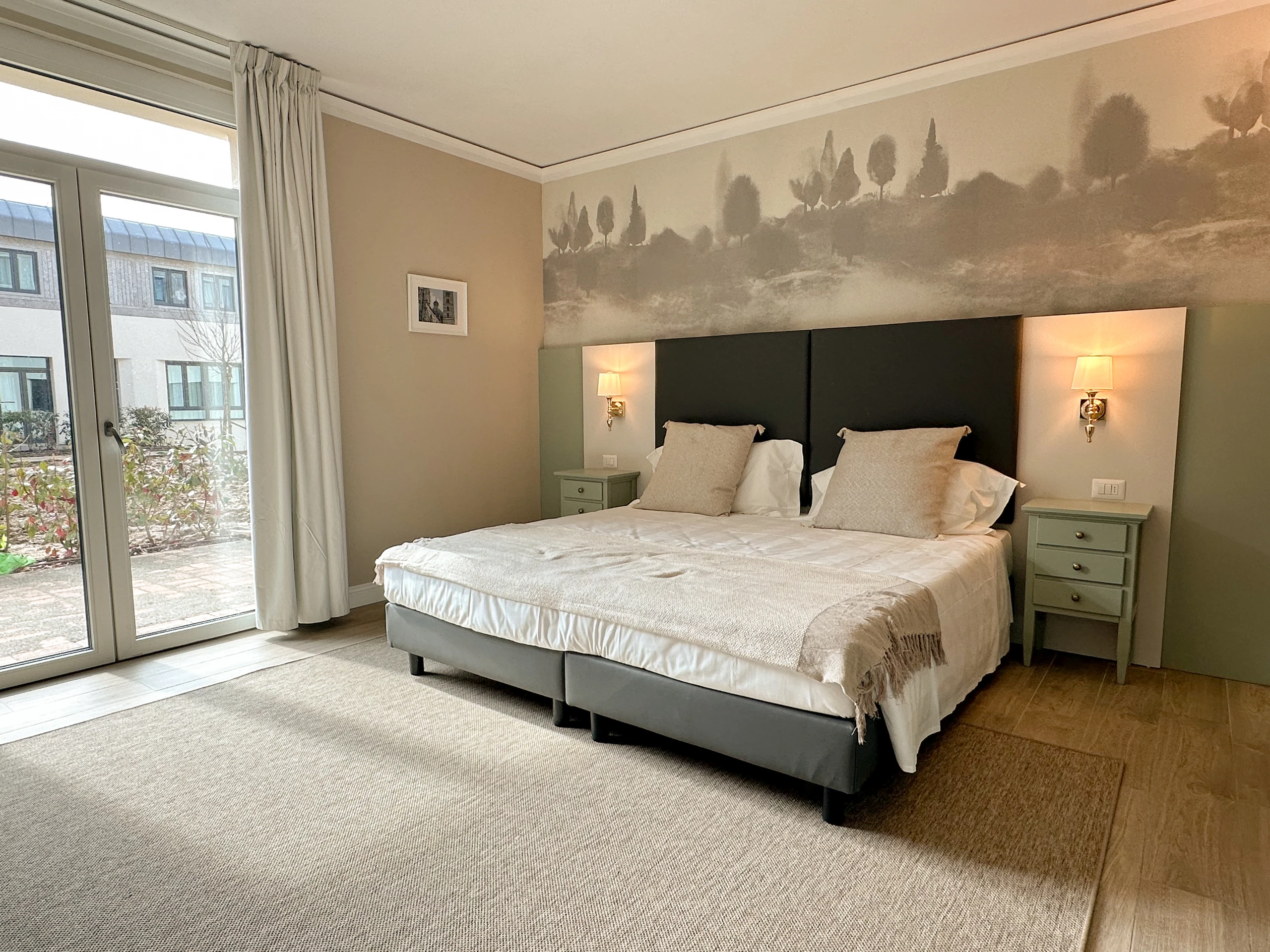 Siena residences · Apartment bedroom and terrace doors